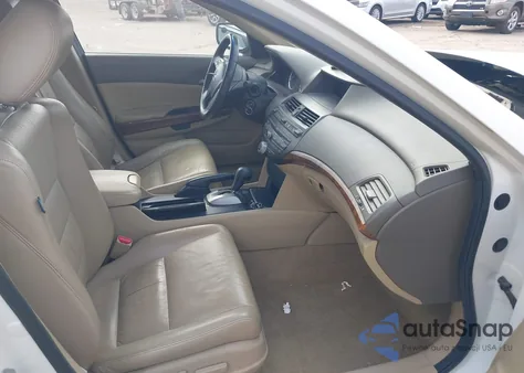 2010 Honda Accord 3.5 Ex-L z USA, uszkodzony, nr VIN 1HGCP3F84AA002709